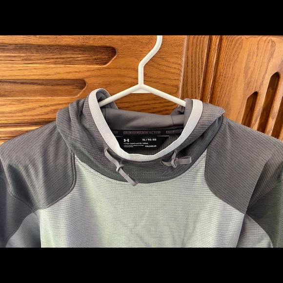 Under armour mens 2 toned hoodie - Picture 2 of 3